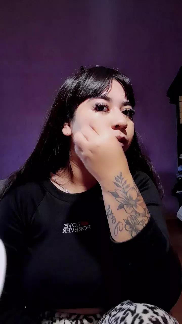 Bebijuu23 on Cam4 