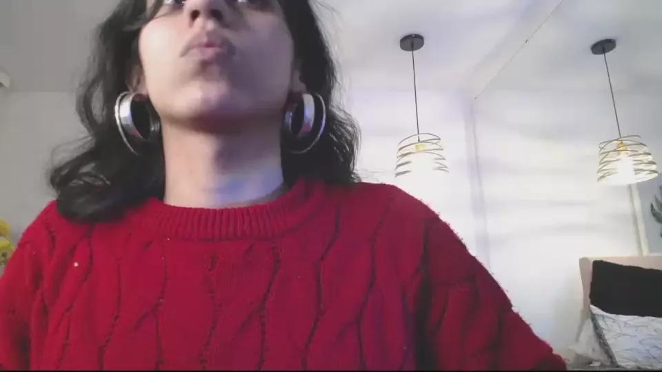 Bella_Poisonous on Cam4 