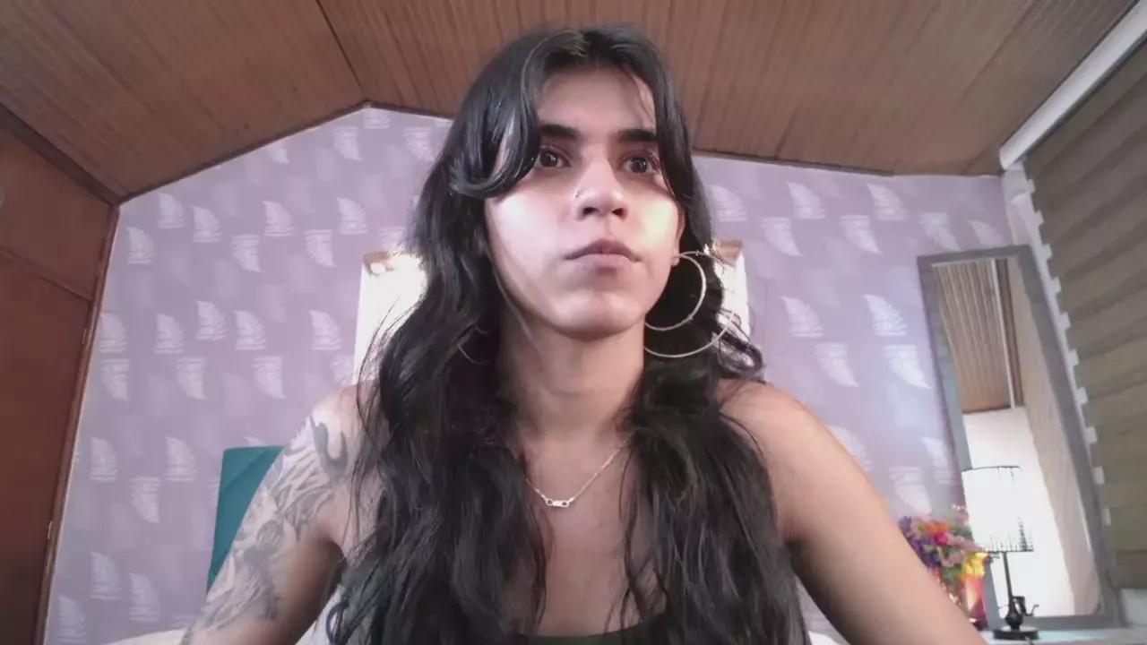 Bella_Poisonous on Cam4 