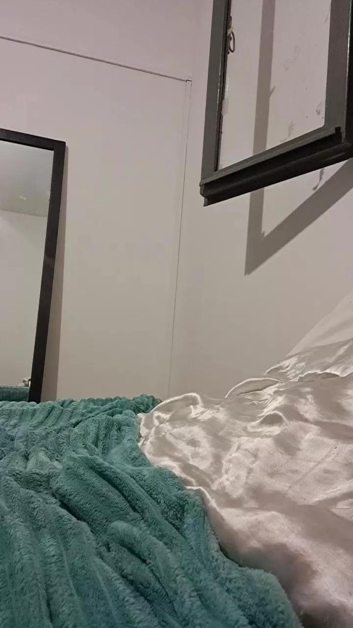 bellakita15sexy on Cam4 