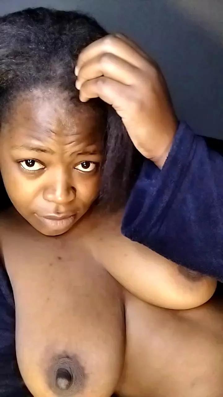 biggybooty on Cam4 