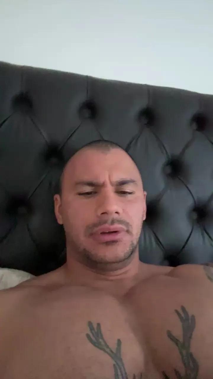 Offline Blackpanther07 on Cam4