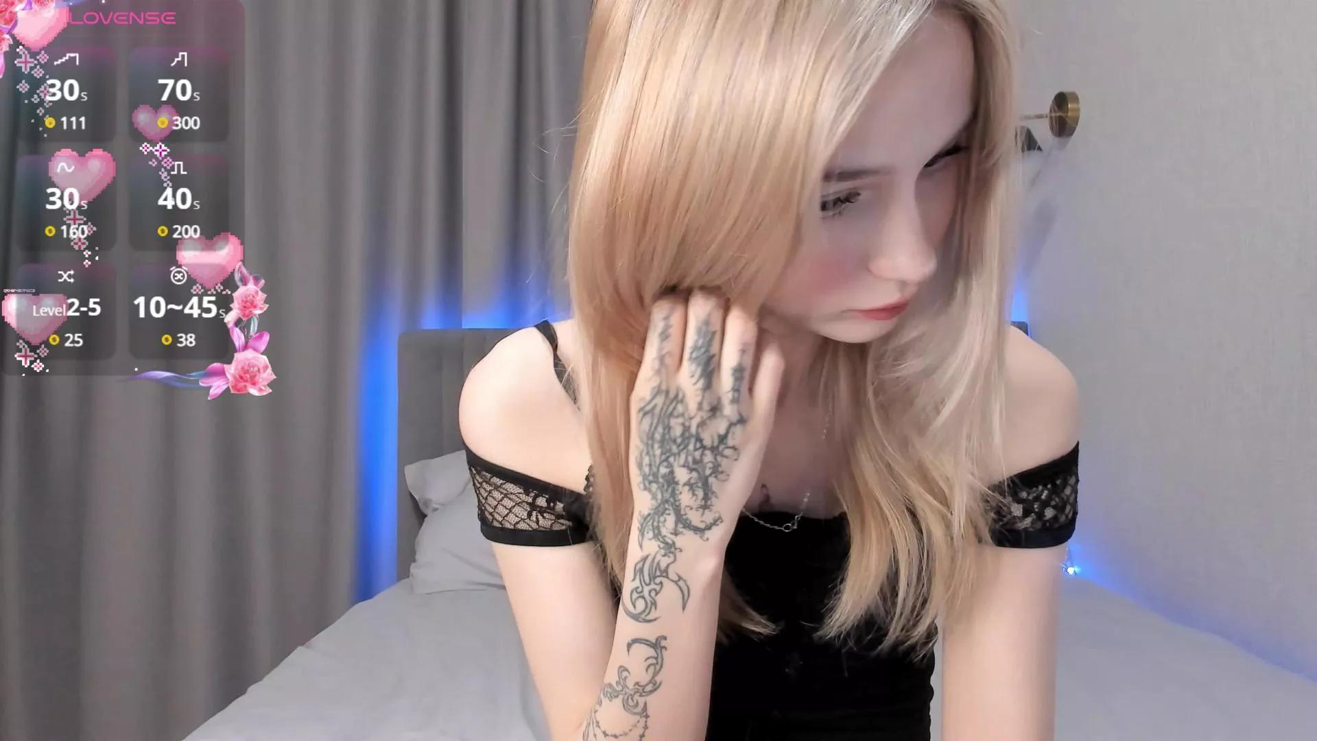 BlissEllis on Cam4 