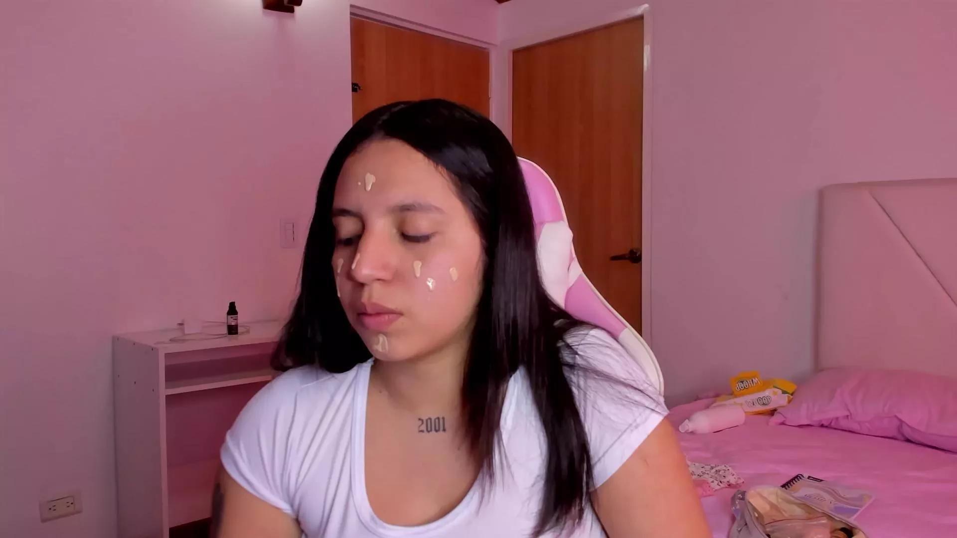 bonniee01 on Cam4 