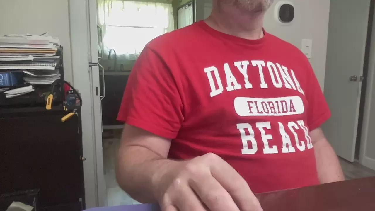 Offline BoredMale34 on Cam4