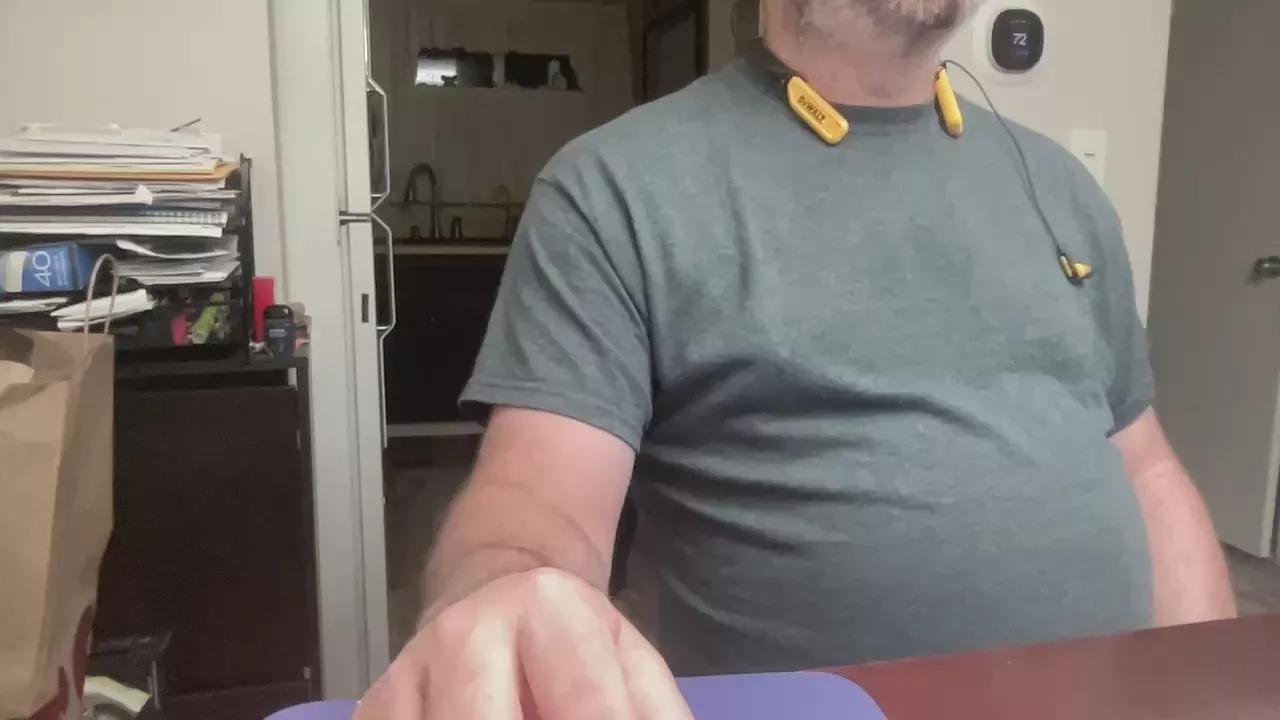 Offline BoredMale34 on Cam4