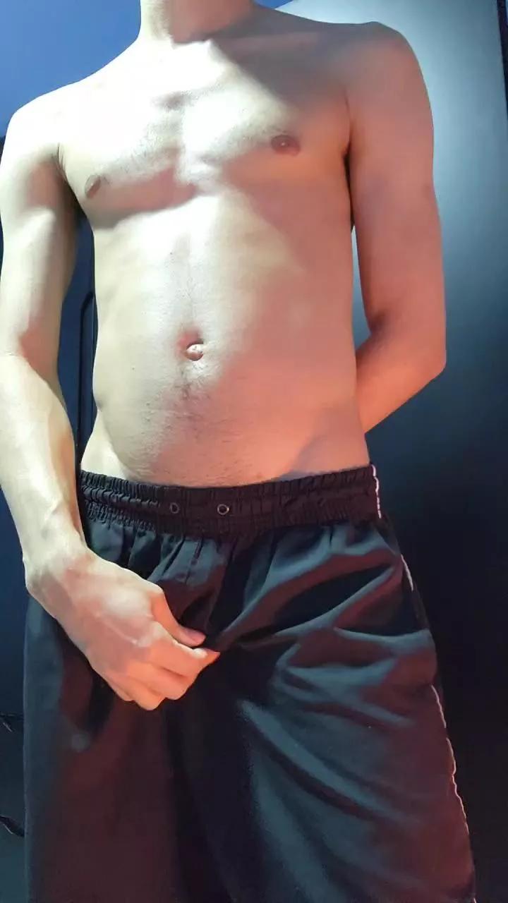 Offline boyzinmineiro on Cam4