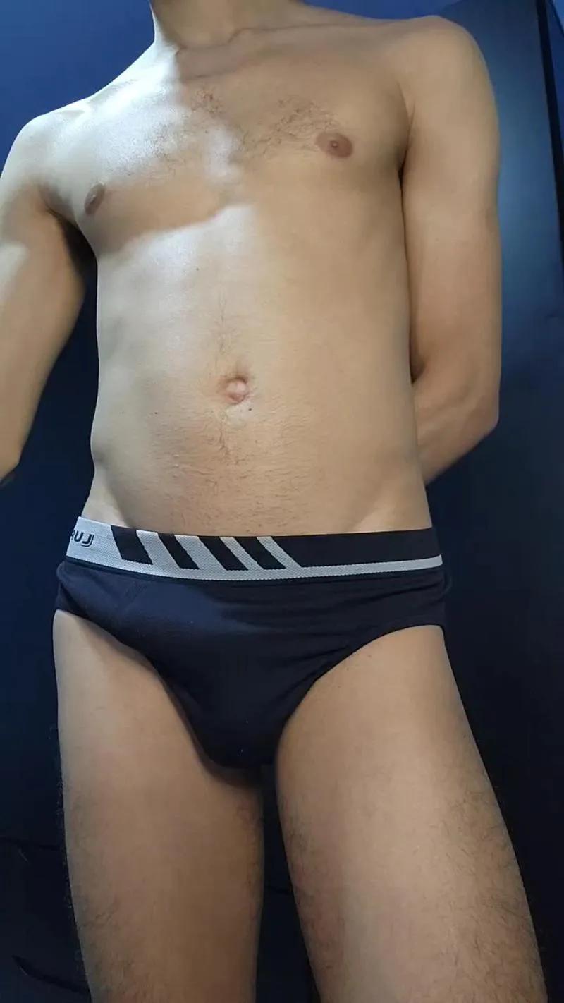 Offline boyzinmineiro on Cam4