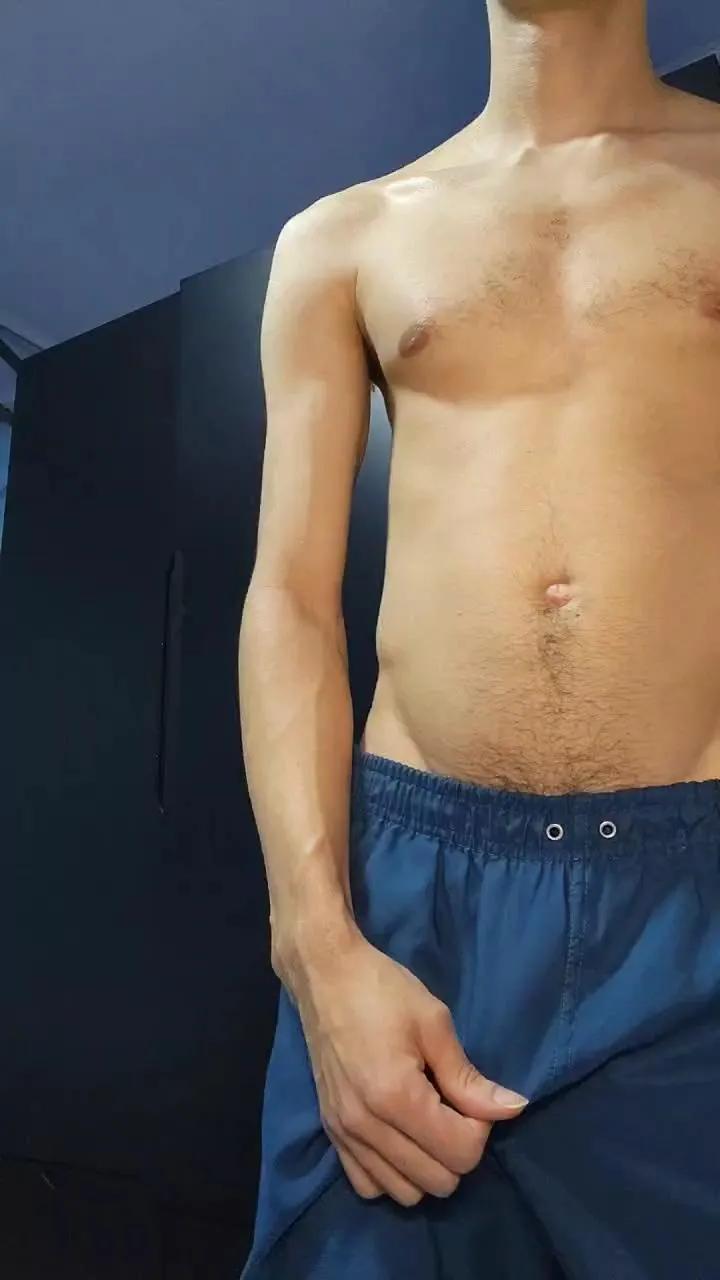 Offline boyzinmineiro on Cam4