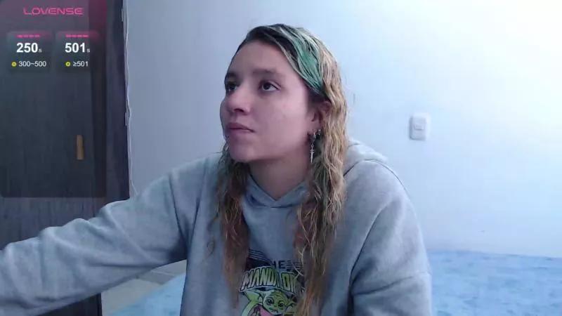 BriannaGirl1 on Cam4 