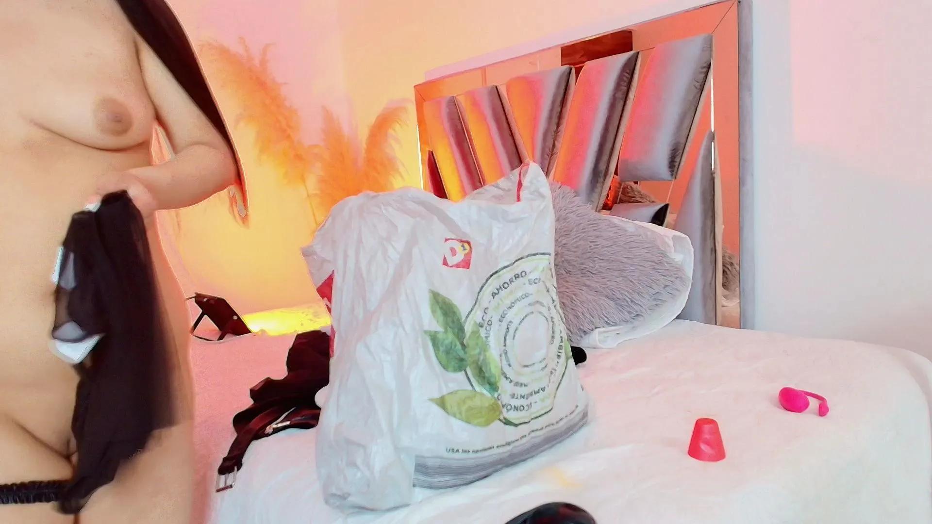 Britneyanddavid on Cam4