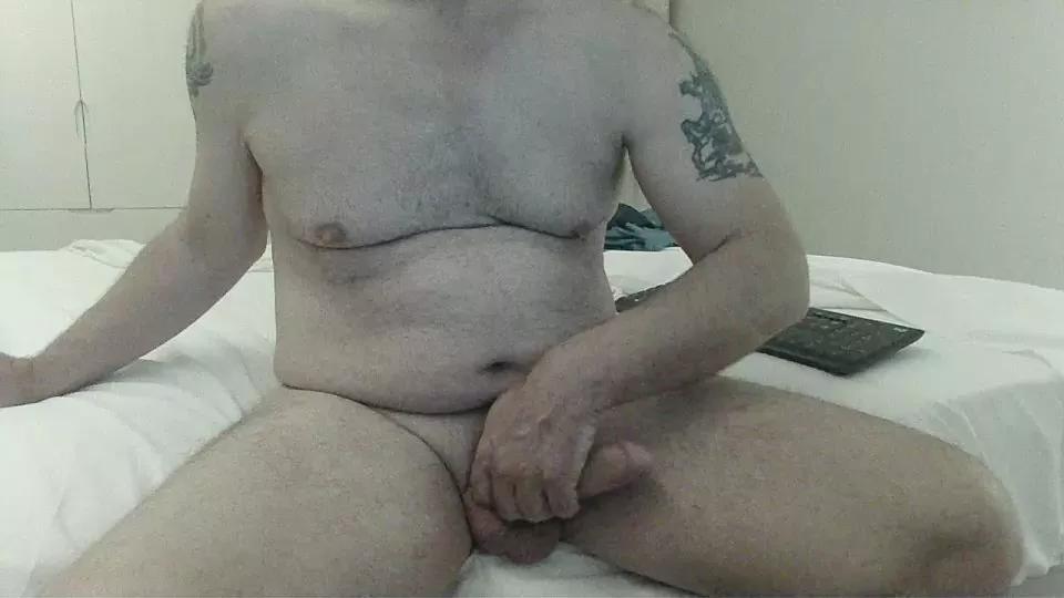 btmbear50 on Cam4 