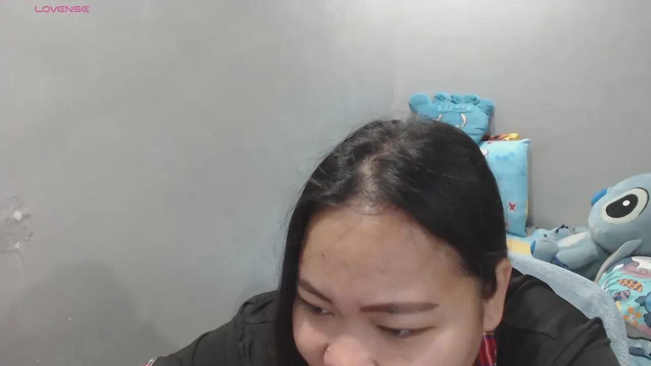 Freechat BubbleButtPinay on Cam4