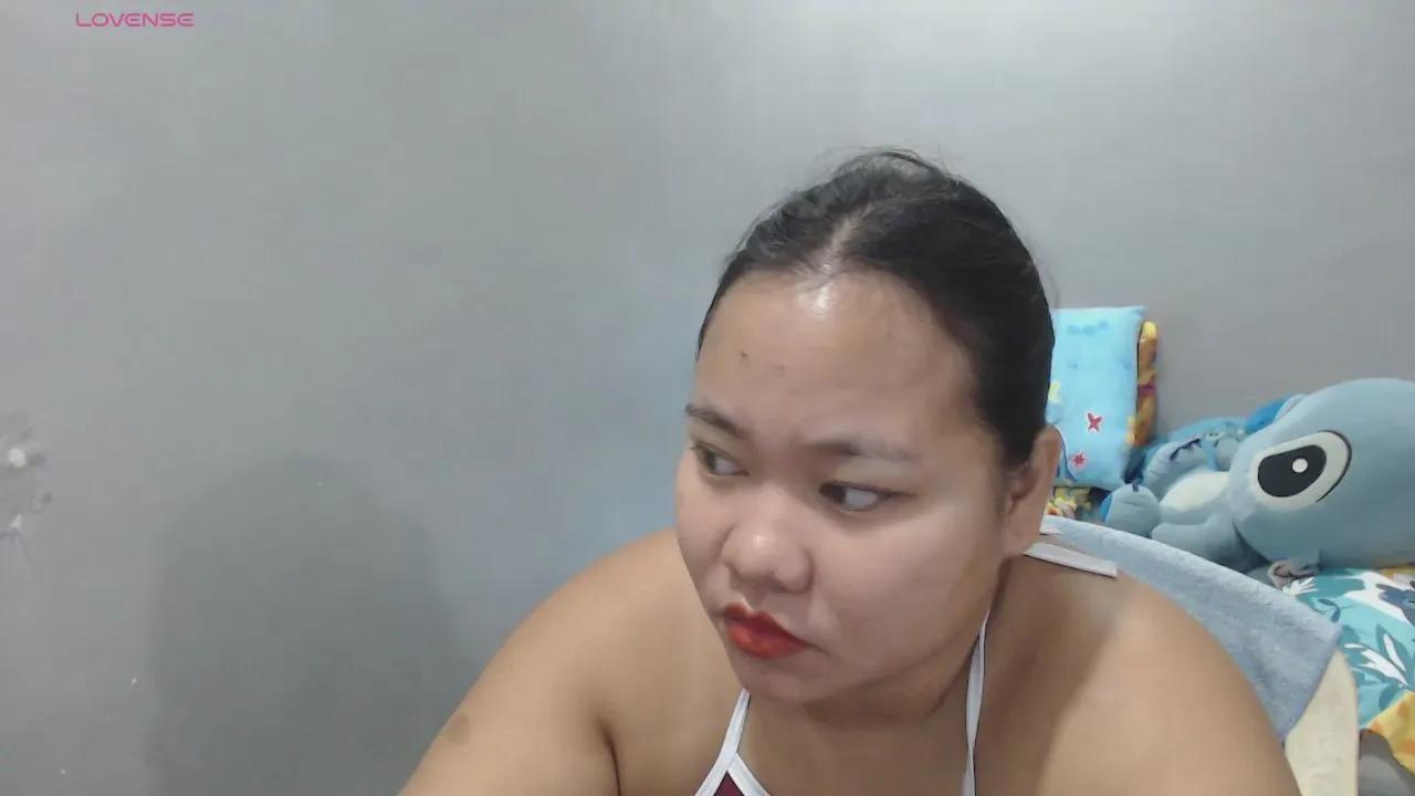 Freechat BubbleButtPinay on Cam4