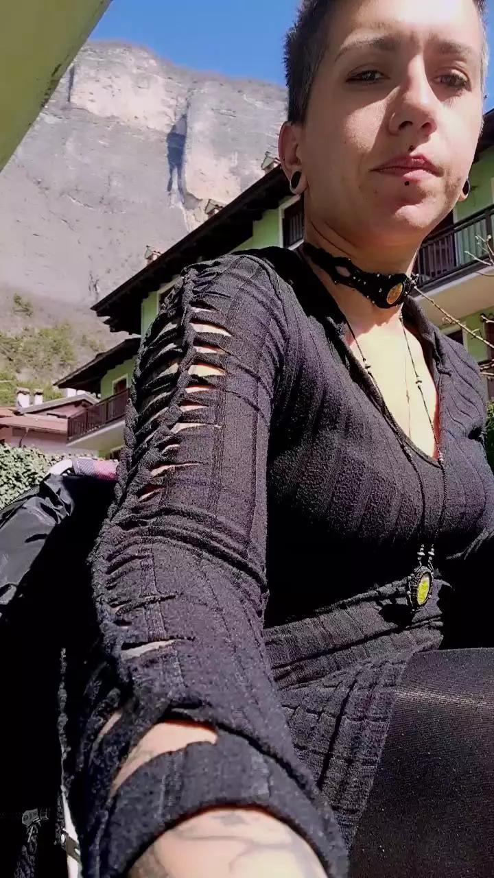 bubblybuum_ on Cam4 