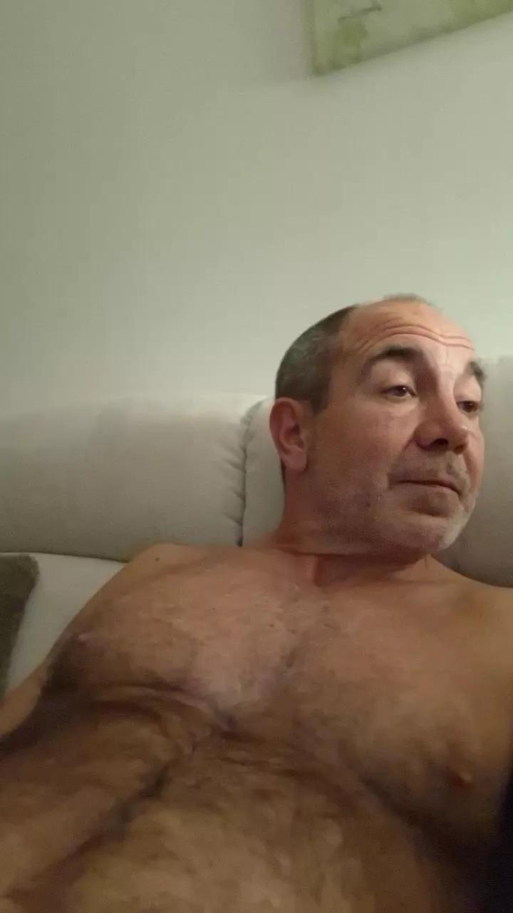 Bunner72 on Cam4 