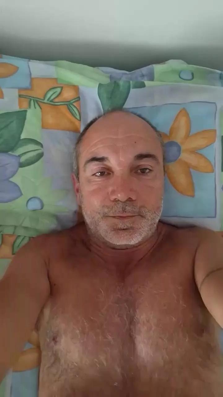 Bunner72 on Cam4 
