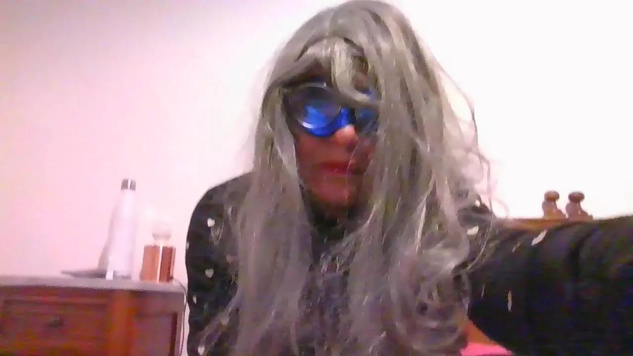 Cabiriainthebox on Cam4 