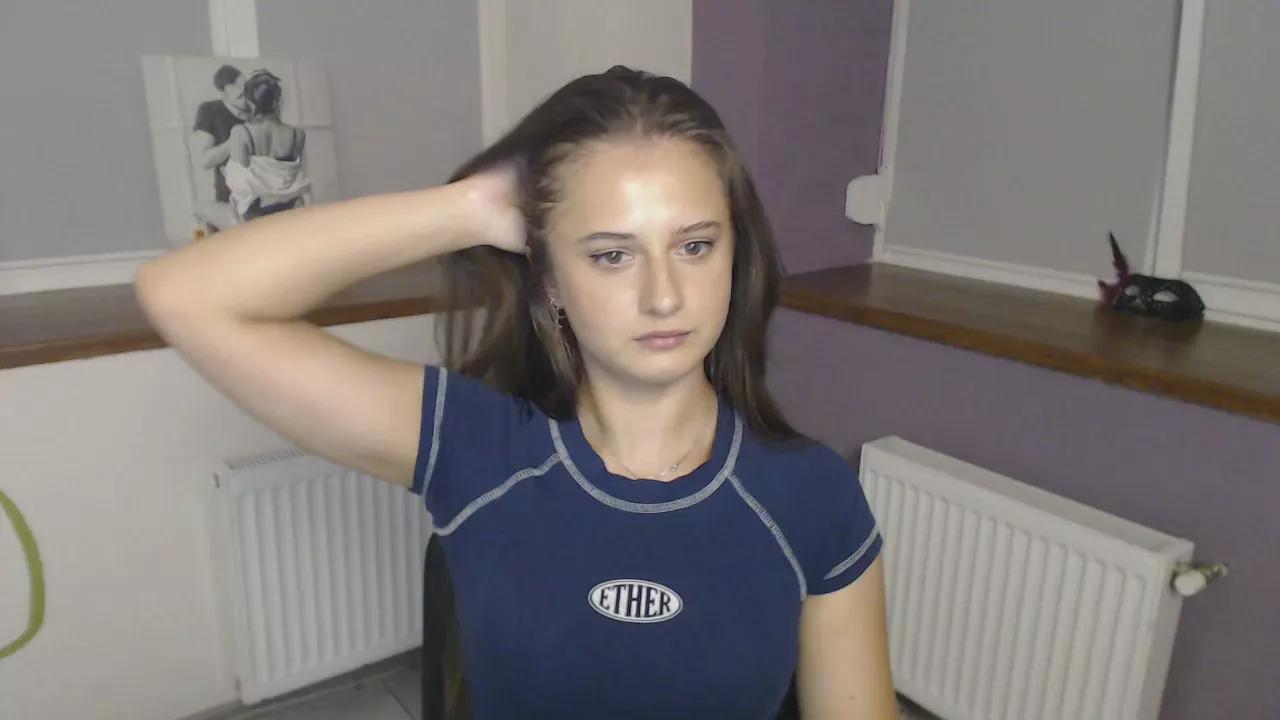 Caramel_bunny on Cam4 