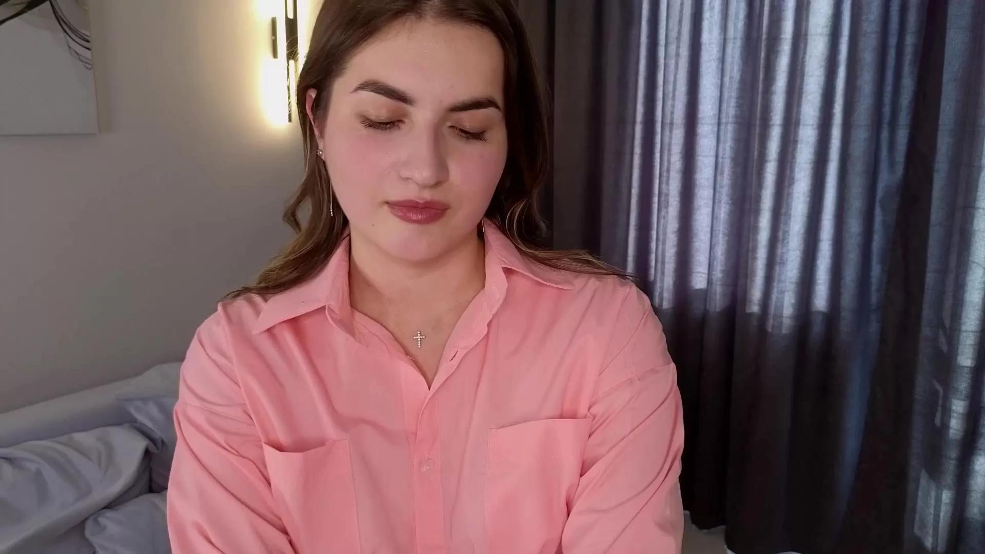 Carolyn_Wiliams on Cam4 