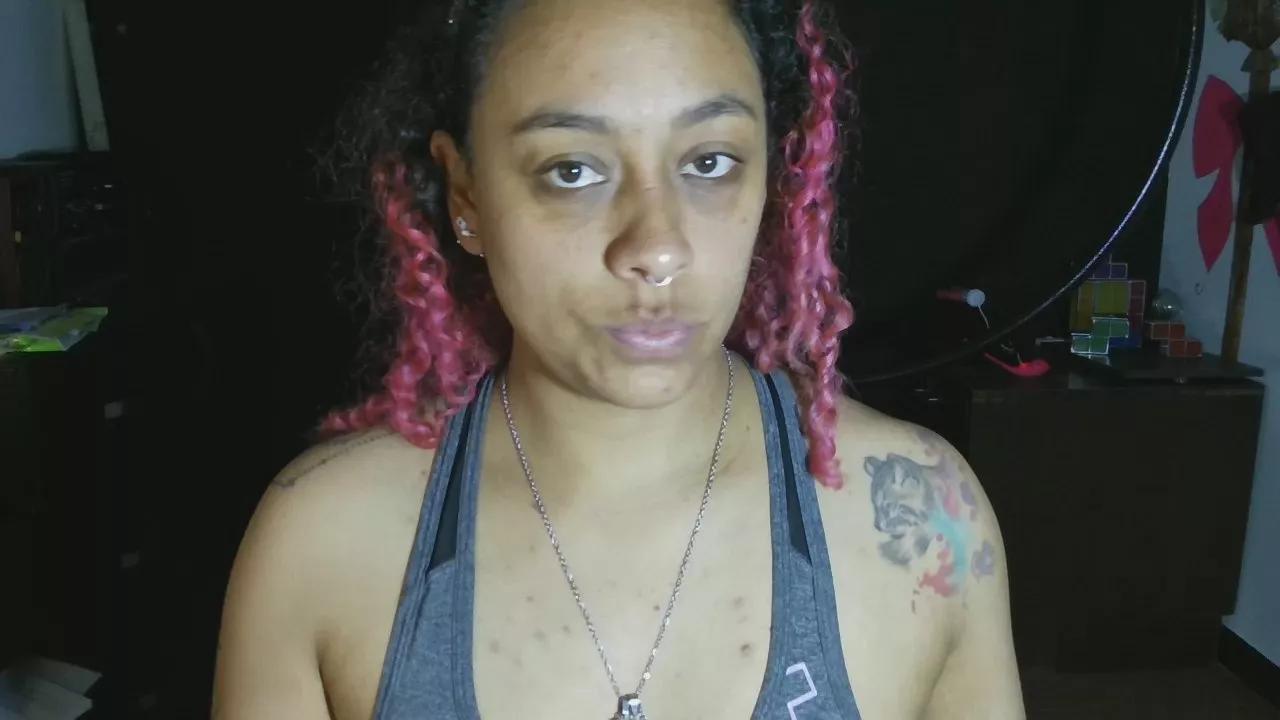 Cata_Blue_ on Cam4 