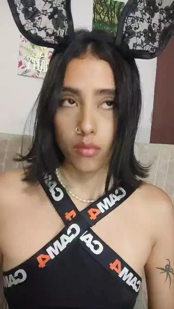 Cataleya_666 on Cam4 