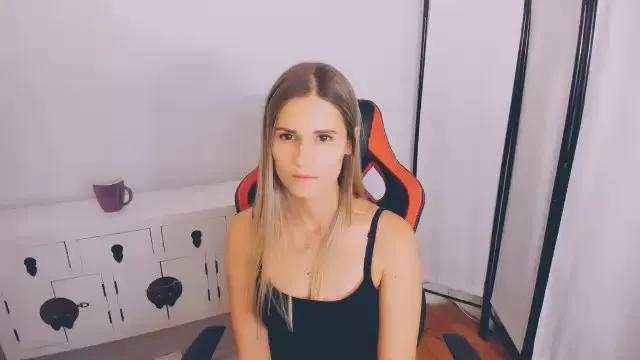Offline CatrinTop on Cam4