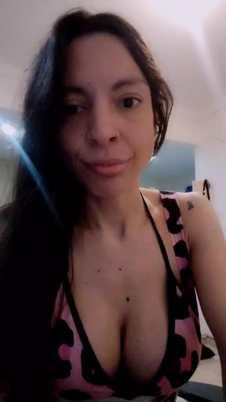 Chikalunar on Cam4 