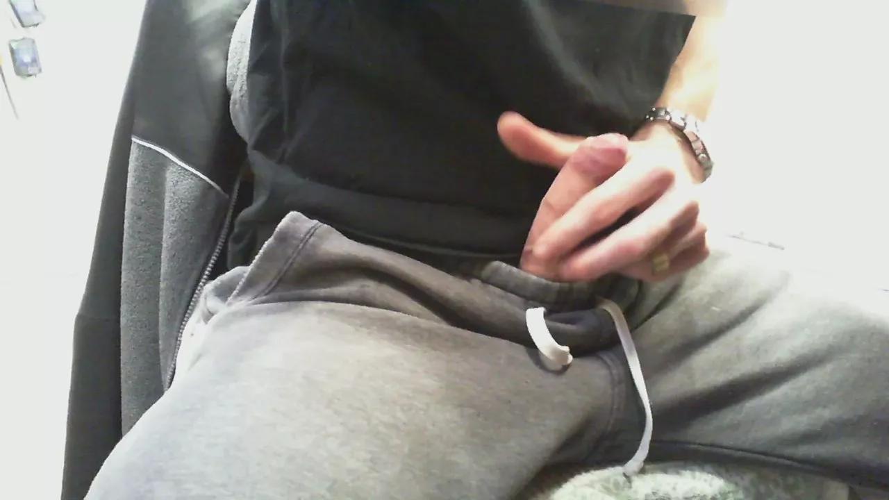 Offline Chubbbylover79 on Cam4