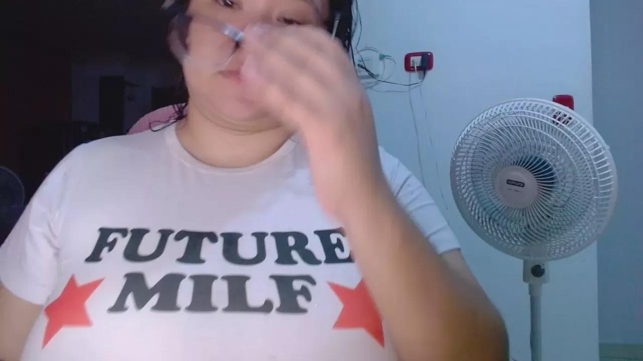 cinnamoncookies on Cam4 