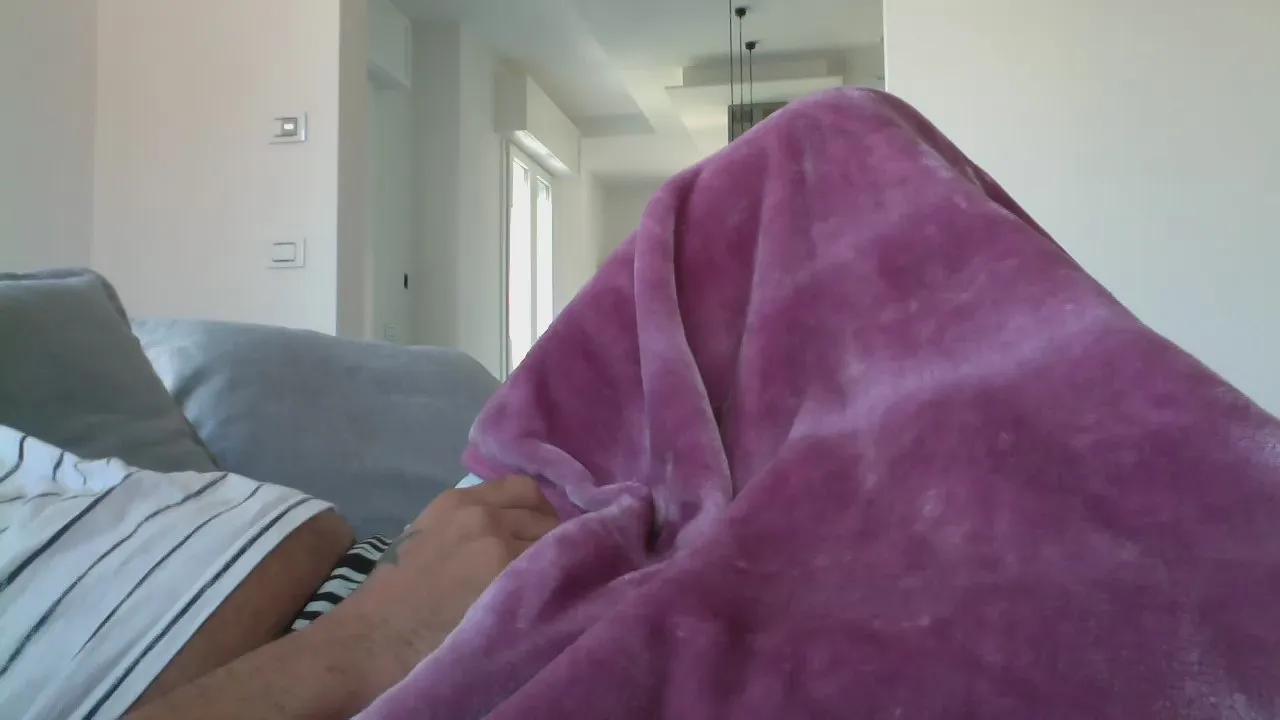 Offline clasexy4 on Cam4