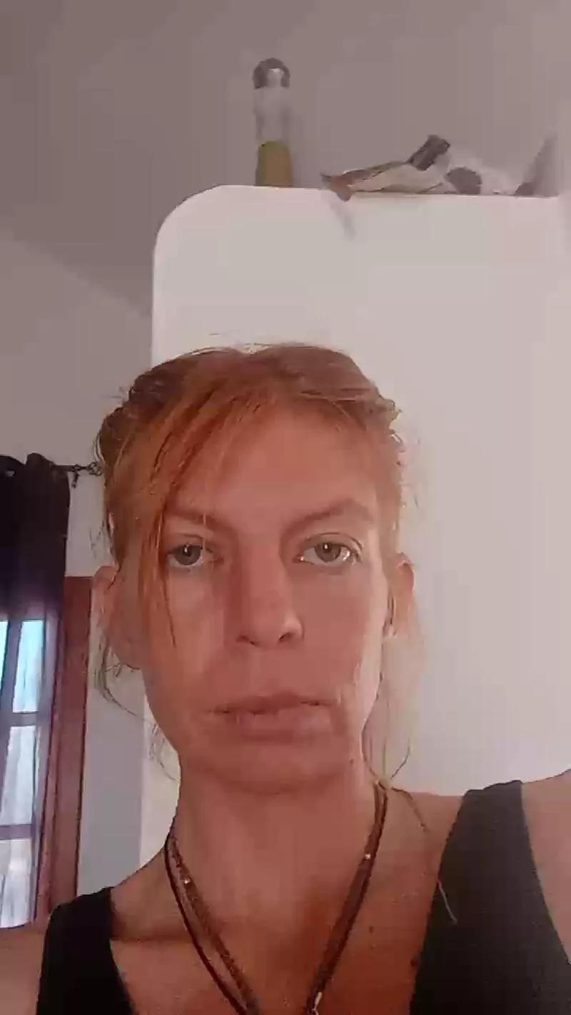 Coconutsavia on Cam4 