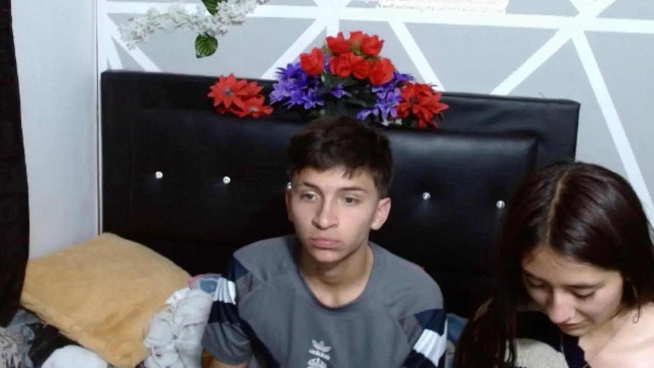 COZY7COUPLE on Cam4