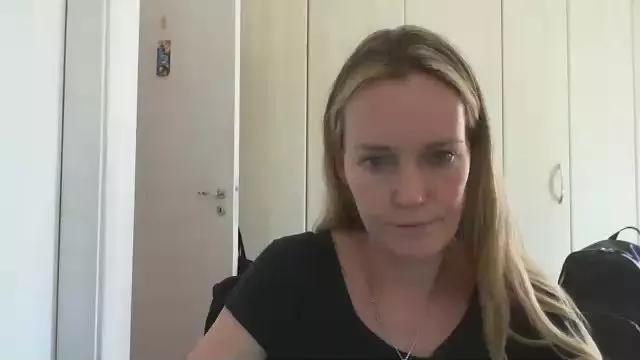 CrazyAnny1 on Cam4 