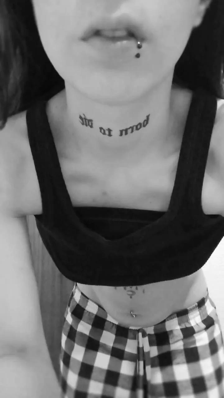 Offline Crystal_g on Cam4