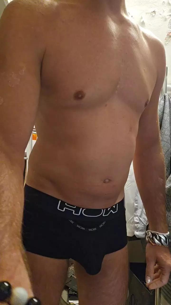 Offline d007_hot on Cam4