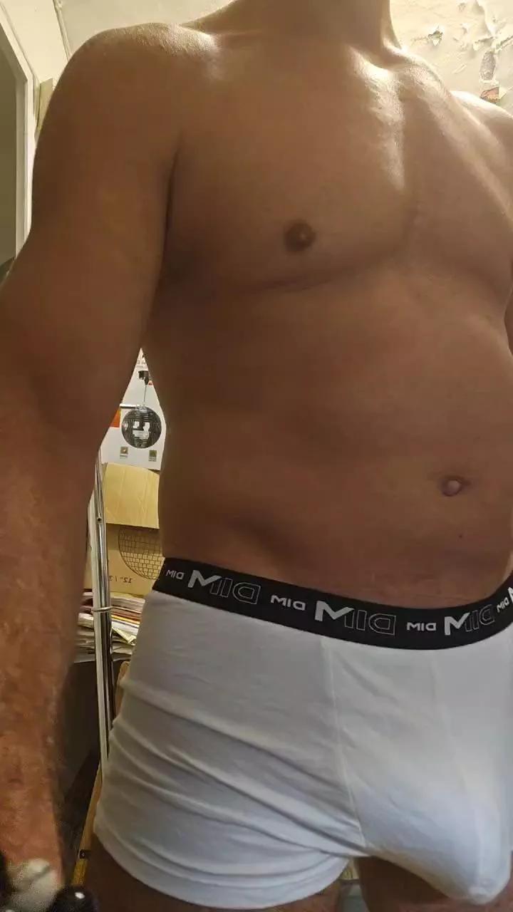 Offline d007_hot on Cam4