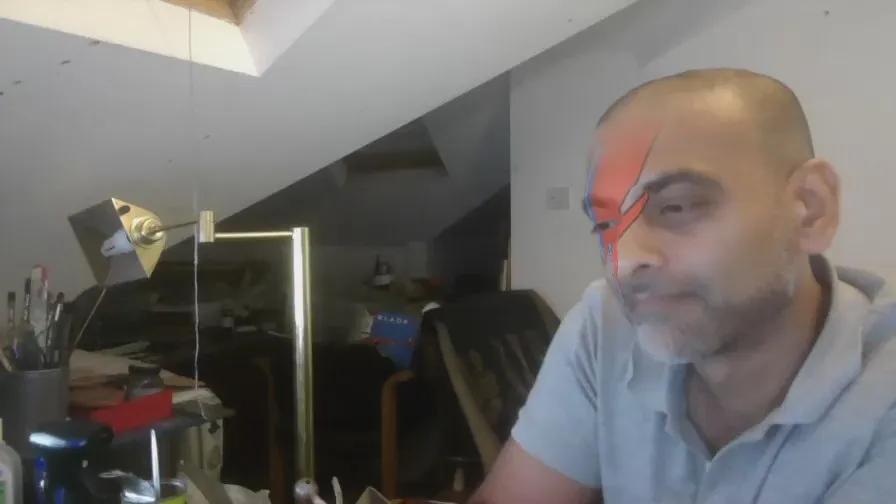 D_W_Londonboy on Cam4 