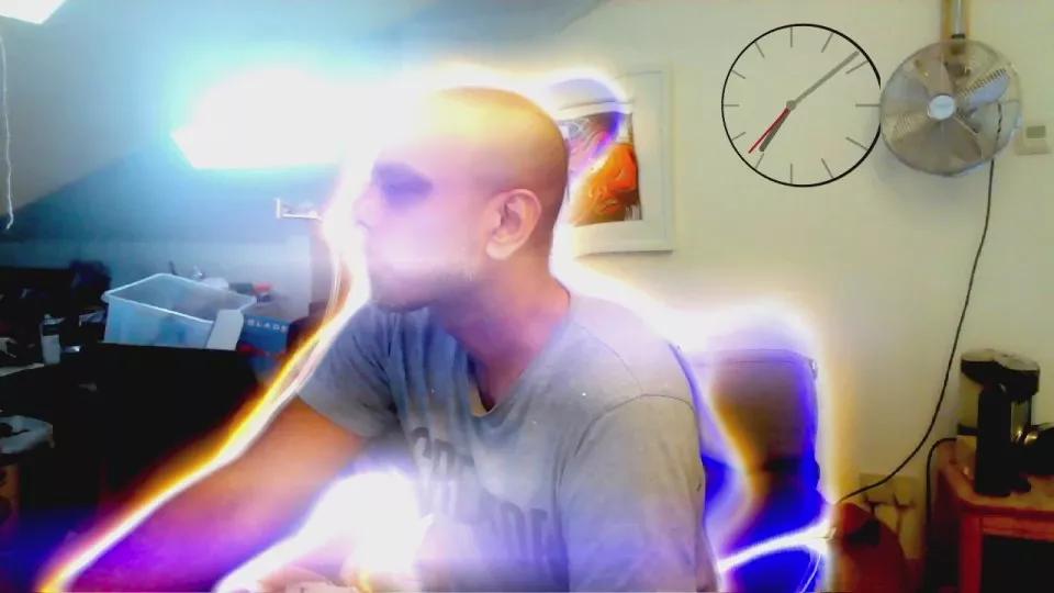 D_W_Londonboy on Cam4 