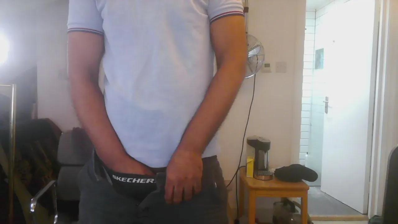 D_W_Londonboy on Cam4 