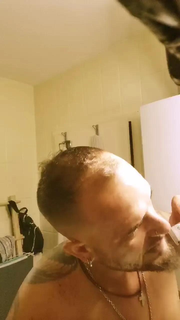 Offline Dani4490 on Cam4