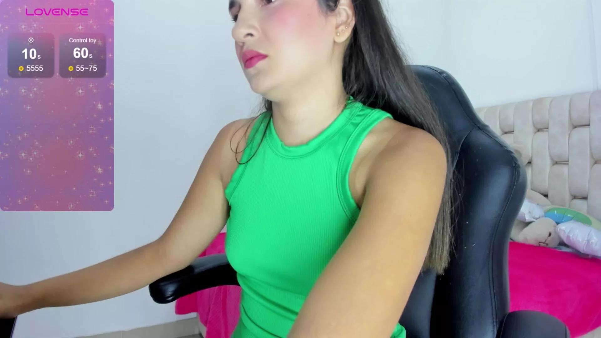 dannalovely_ on Cam4 