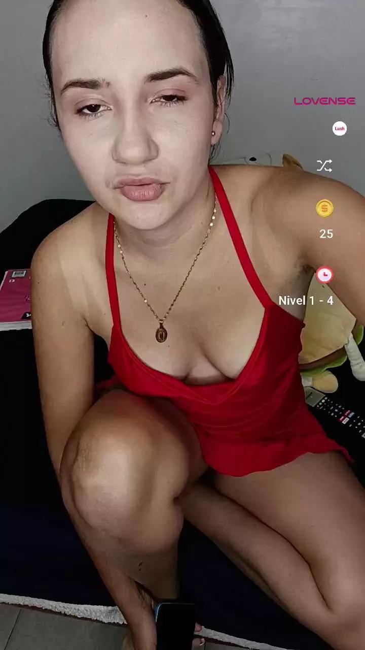 dannalovely_ on Cam4 
