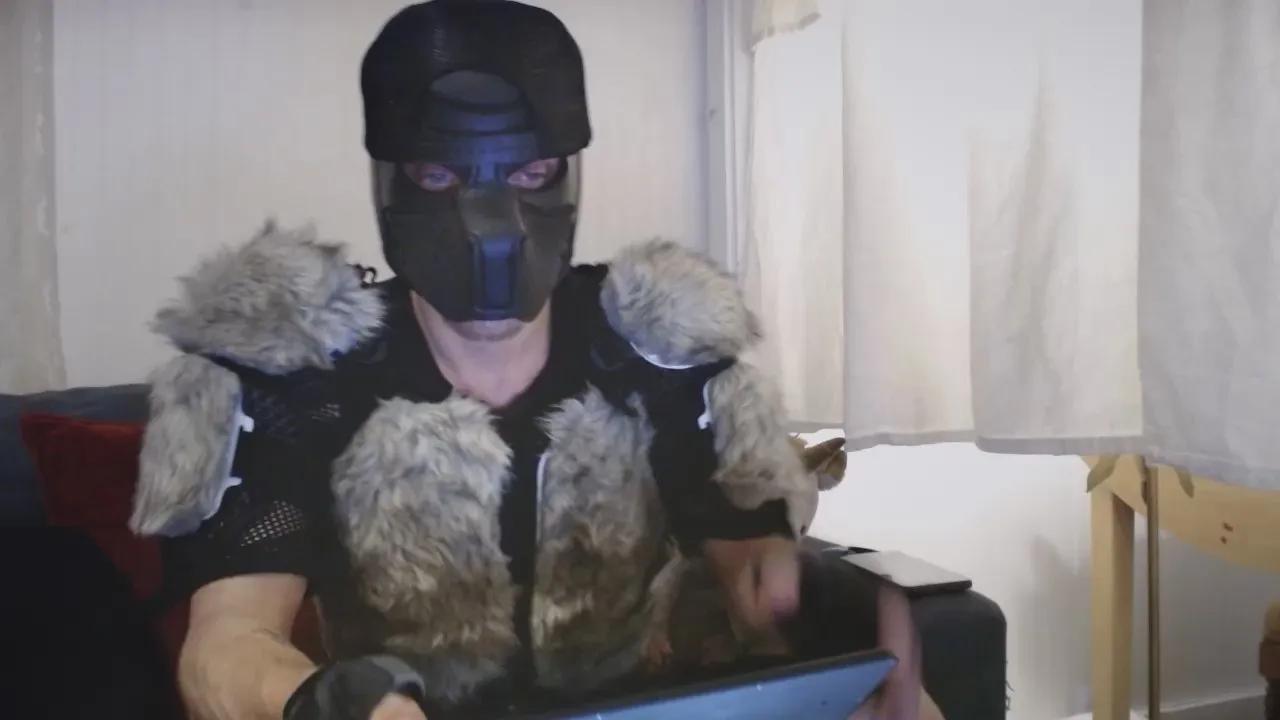 DARK_HORSE_IND on Cam4