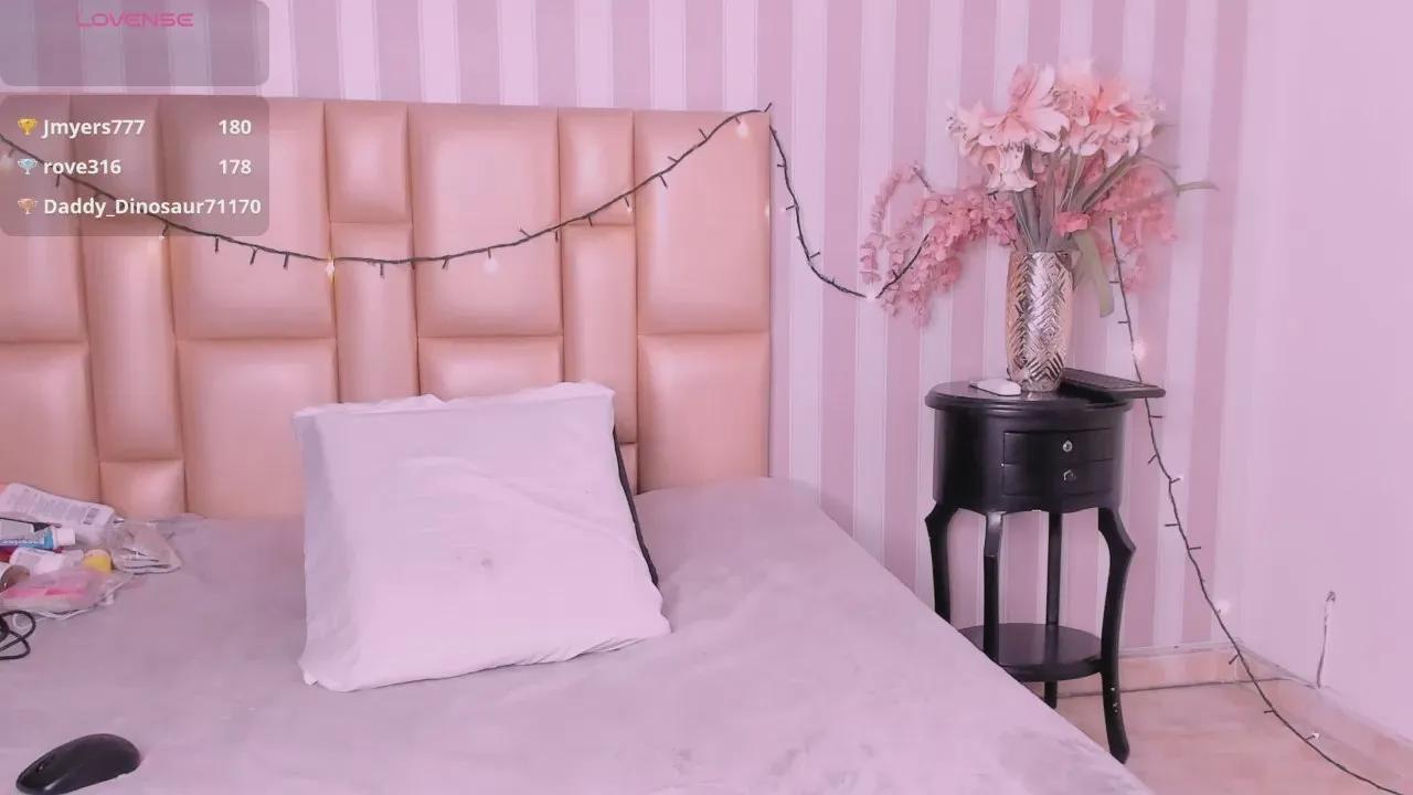 Offline darkhorney on Cam4