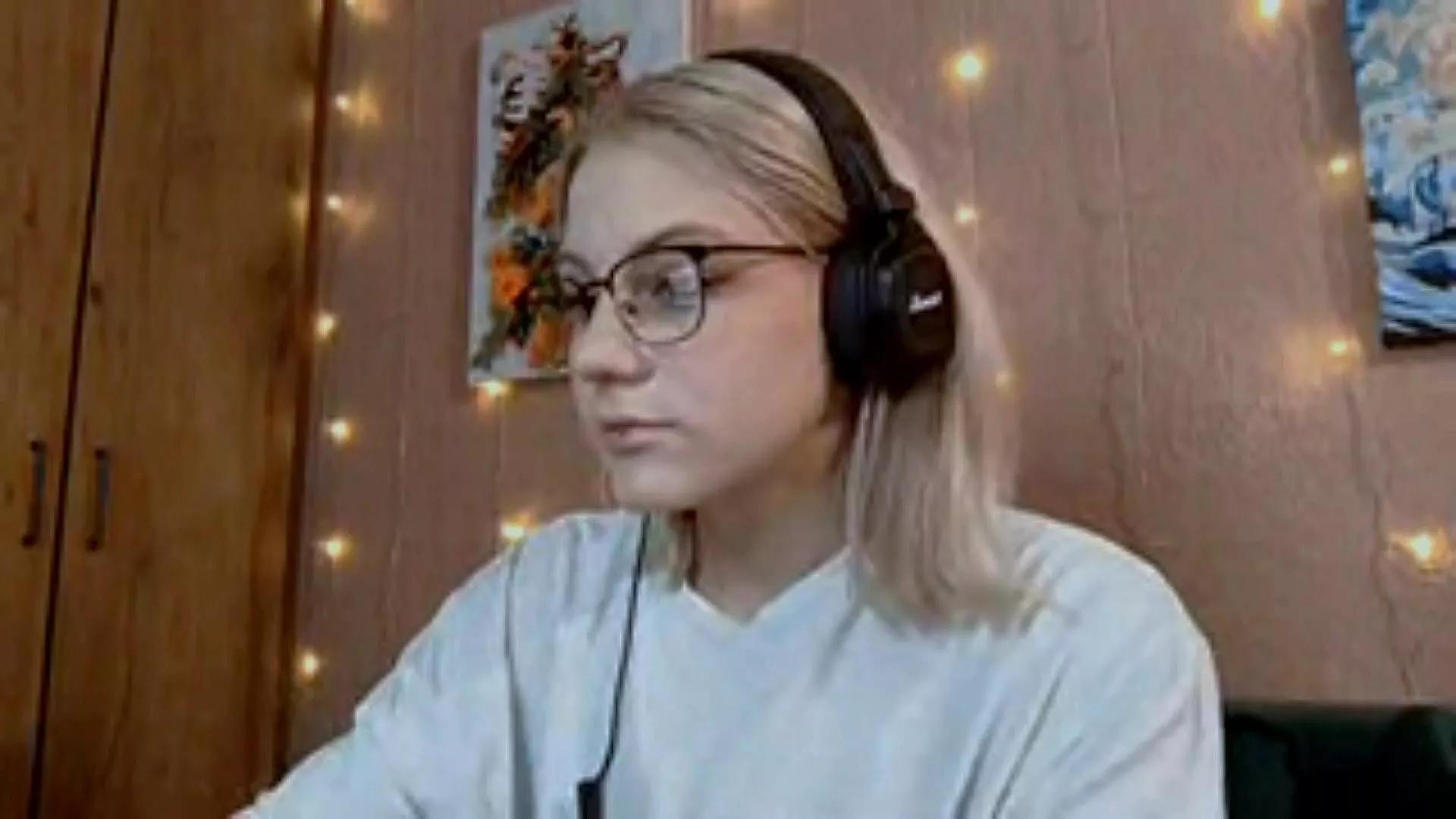 DavinaKummerow on Cam4 