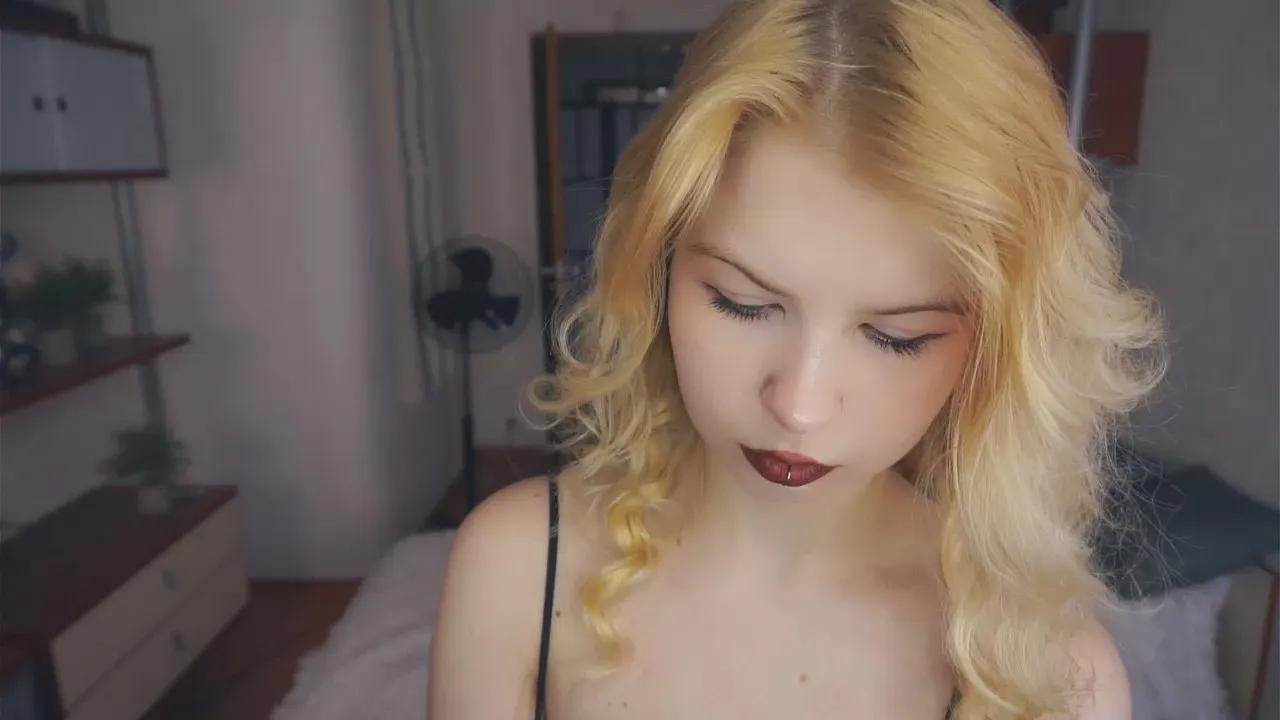 Offline DawnBlatchley on Cam4