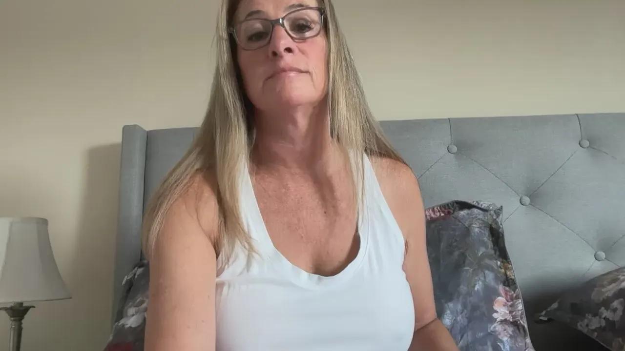 DDD_frenchlove on Cam4 
