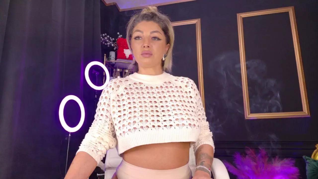DeeaDiamond on Cam4 