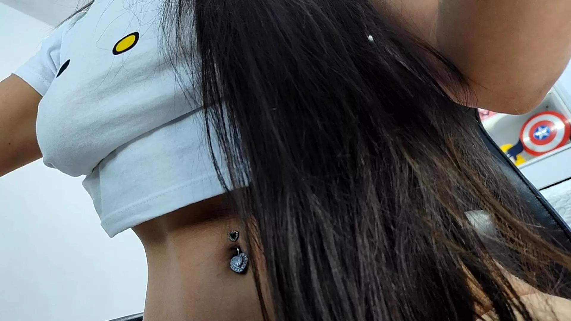 Deelunaa on Cam4 